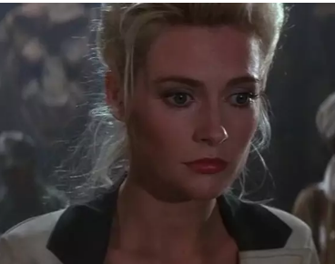 夺宝奇兵艾莎薛尼德博士