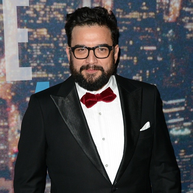 你口袋里有把枪吗？Luis