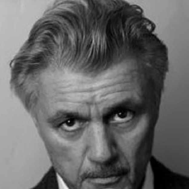 至尊神探RadioAnnouncer