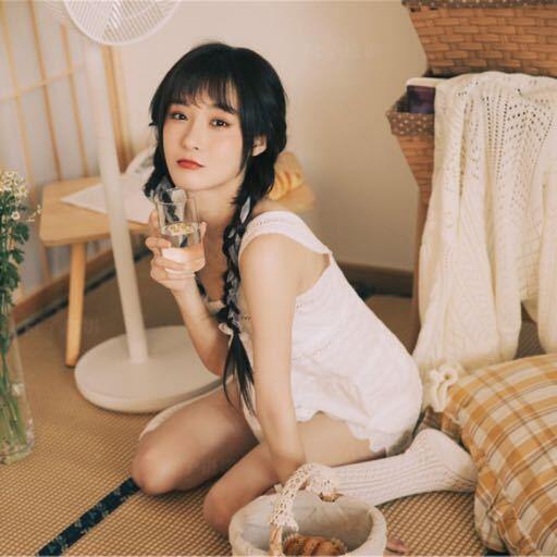 白玉思无瑕淑静